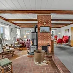 7 Bedroom Stunning In Outrup * Ovtrup
