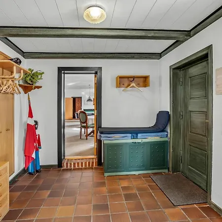 7 Bedroom Stunning In Outrup Hébergement de vacances Ovtrup